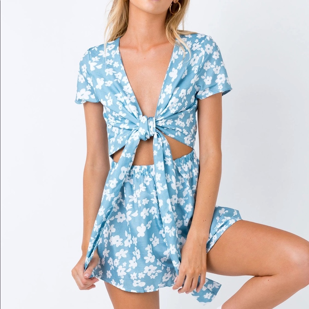 Princess Polly Blue floral play suit